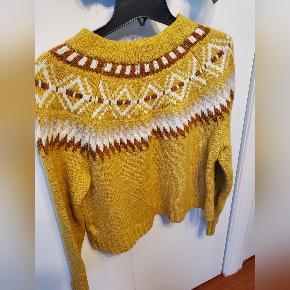 COPY - American Eagle Sweater, Large, yellow and brown